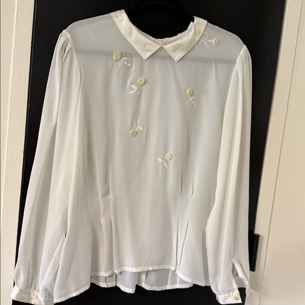 Laura & Jayne vintage 1980s white long-sleeve  blouse embroidered collar& flower